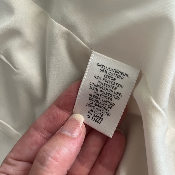 Banana Republic size 8 women’s blazer cream color.  Good used condition. - Picture 7 of 8